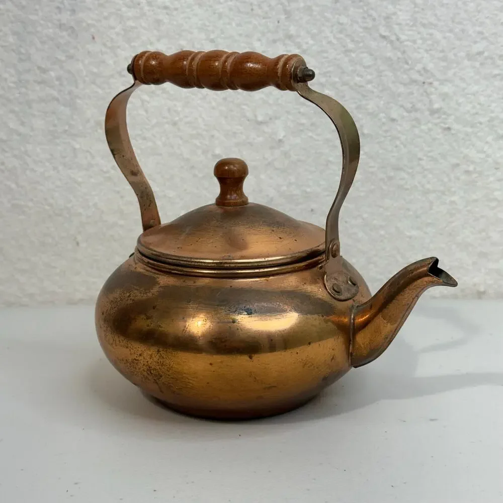 VTG Copper Metal Teapot Kettle Turned Wood Handle/Knob Rustic Farmhouse Cottage